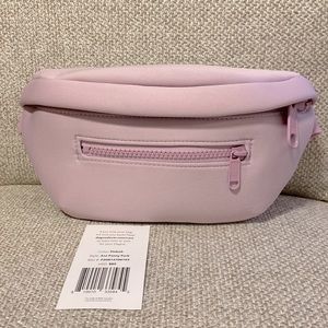 NWT DAGNE DOVER ACE FANNY PACK IN PINKISH